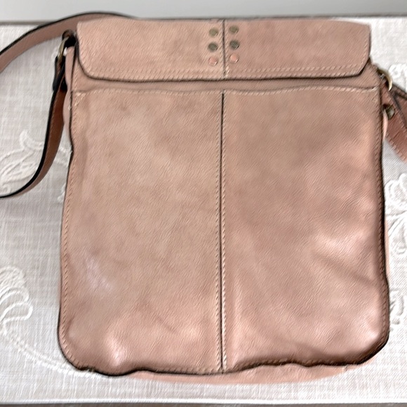 Patricia Nash EUC Armeno Tan Leather with Studded Accents Messenger Bag - Picture 4 of 15
